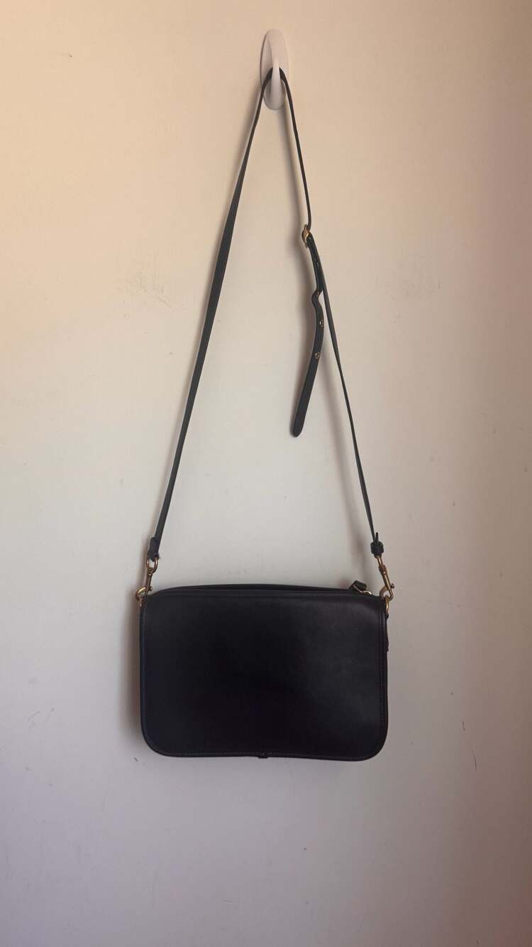 Coach Quinn Crossbody Bag in Black Original Glovetanned Leather